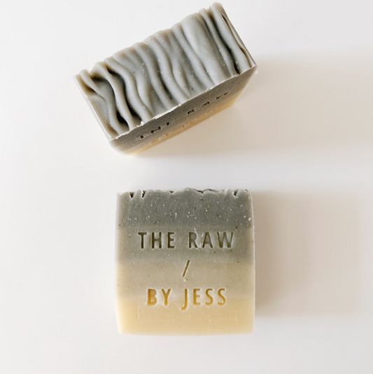 紐西蘭 The Raw By Jess - 青黛與乳香手工皂